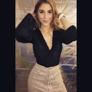 Meet your Posher, Olivia